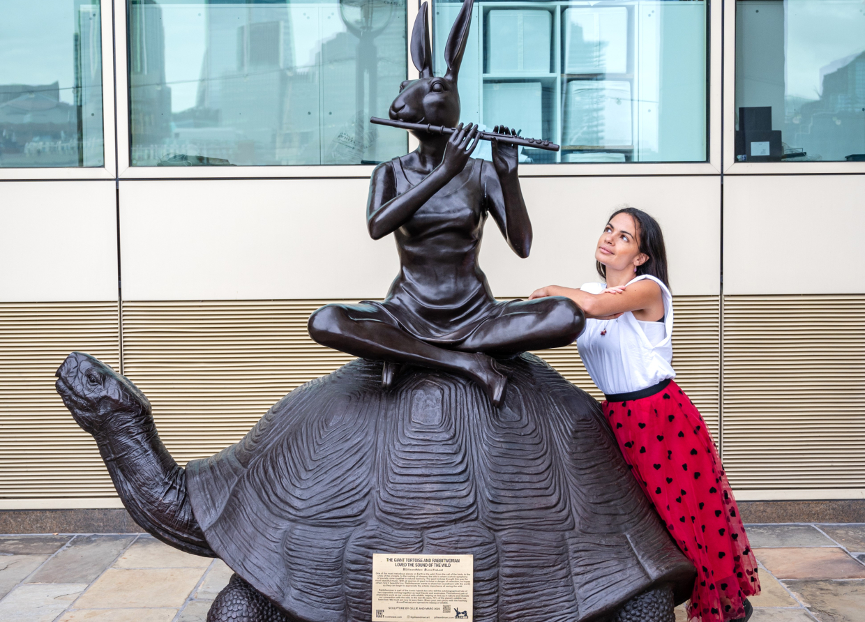 EXPLORING THE MARVELS OF 'KIDS GO WILD' BRONZE SCULPTURES AT THE LANESBOROUGH, LONDON