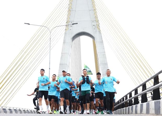 RIAU BHAYANGKARA RUN 2025 TO UNITE SPORT AND ENVIRONMENTAL ACTION FOR A BETTER FUTURE