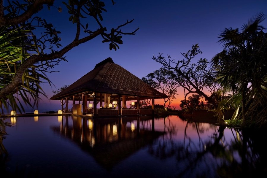  Bvlgari Resort Bali La Spiaggia beach club cliff base Uluwatu private beach hotel guests monkeys resident troop