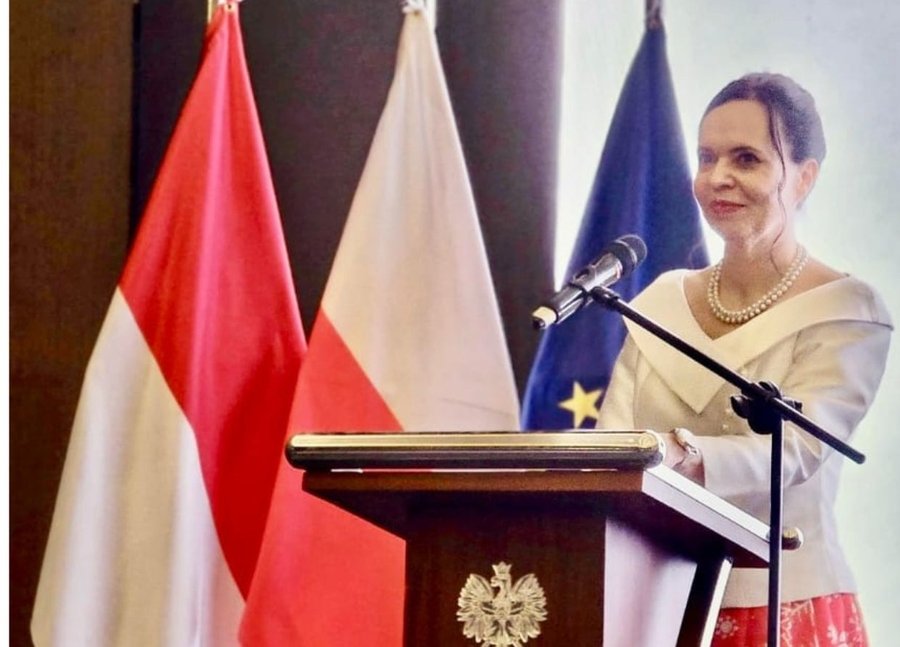 Ambassador Barbara Szymanowska at the podium in Jakarta, May 12, 2026