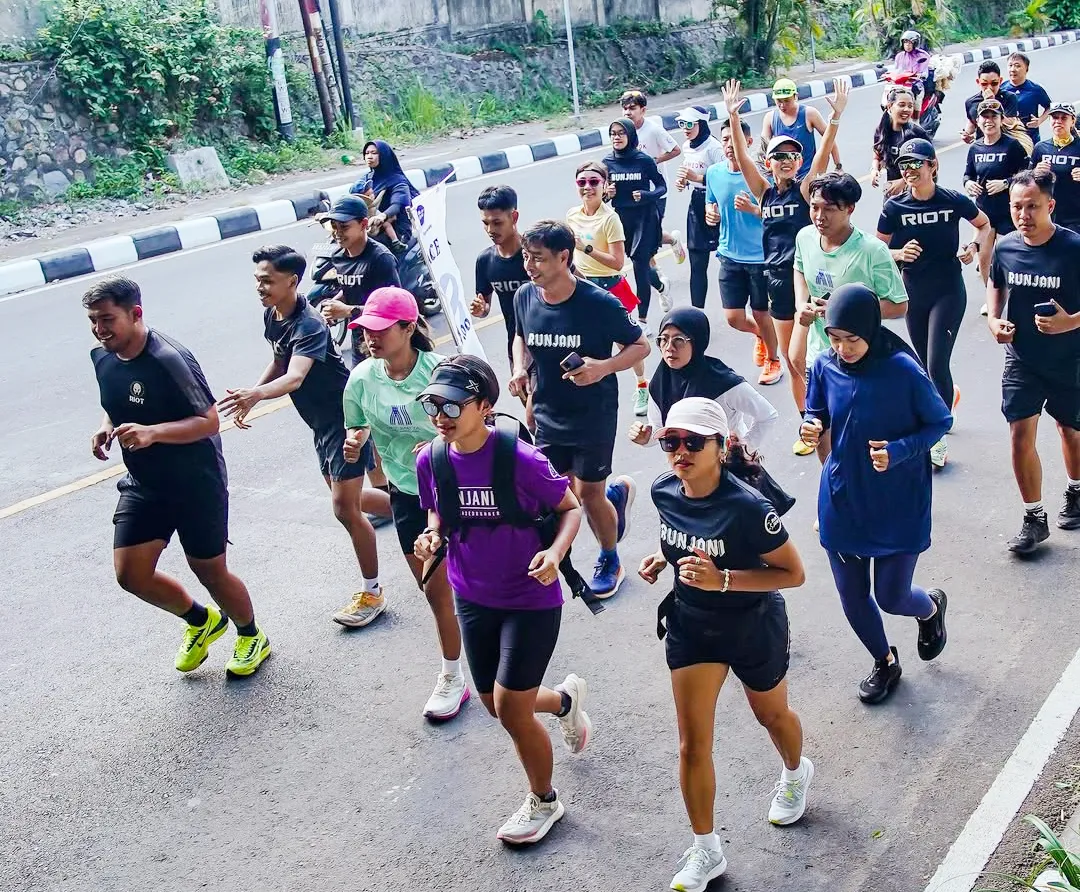 MERUMATTA HALF MARATHON 2025: RUNNING ALONG THE SCENIC COASTLINE OF SENGGIGI, LOMBOK