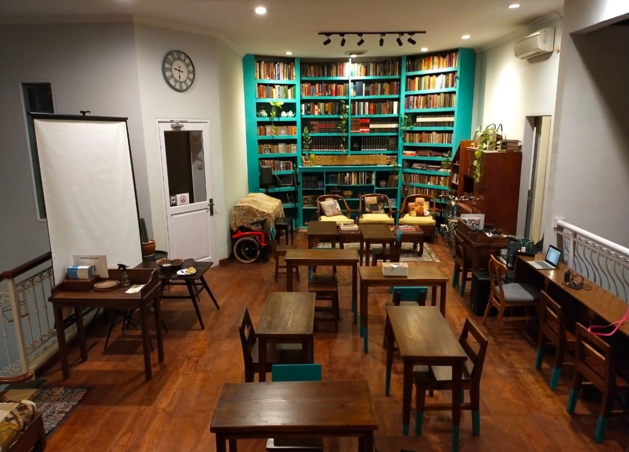 BACA DI TEBET: A MODERN LITERACY SPACE FOR GROWTH AND CREATIVITY IN SOUTH JAKARTA