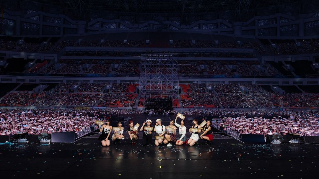 THE ENCHANTING CHRONICLE OF TWICE'S 5TH WORLD TOUR 'READY TO BE ON JAKARTA