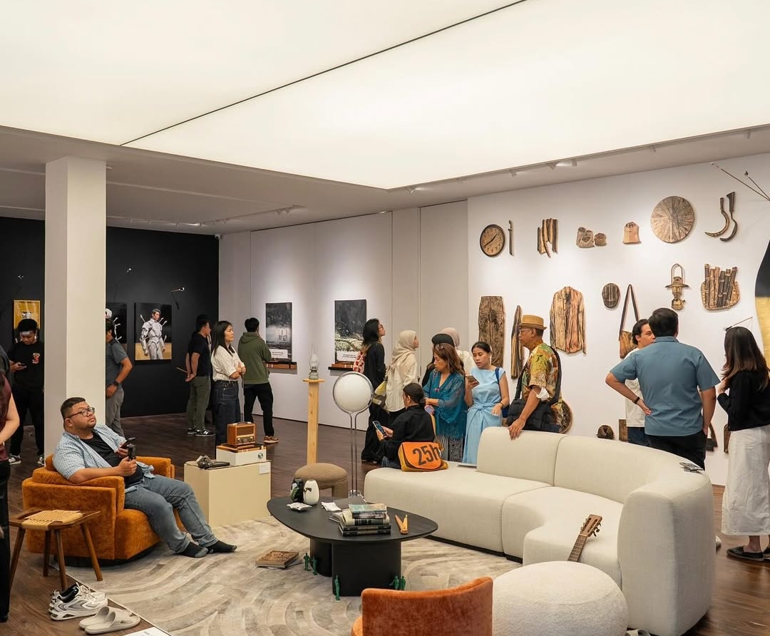 EXHIBITION TIBA TANPA BERANGKAT: EXPLORING THE RELATIONSHIP BETWEEN PAST AND FUTURE THROUGH THE WORKS OF TWO ARTISTS