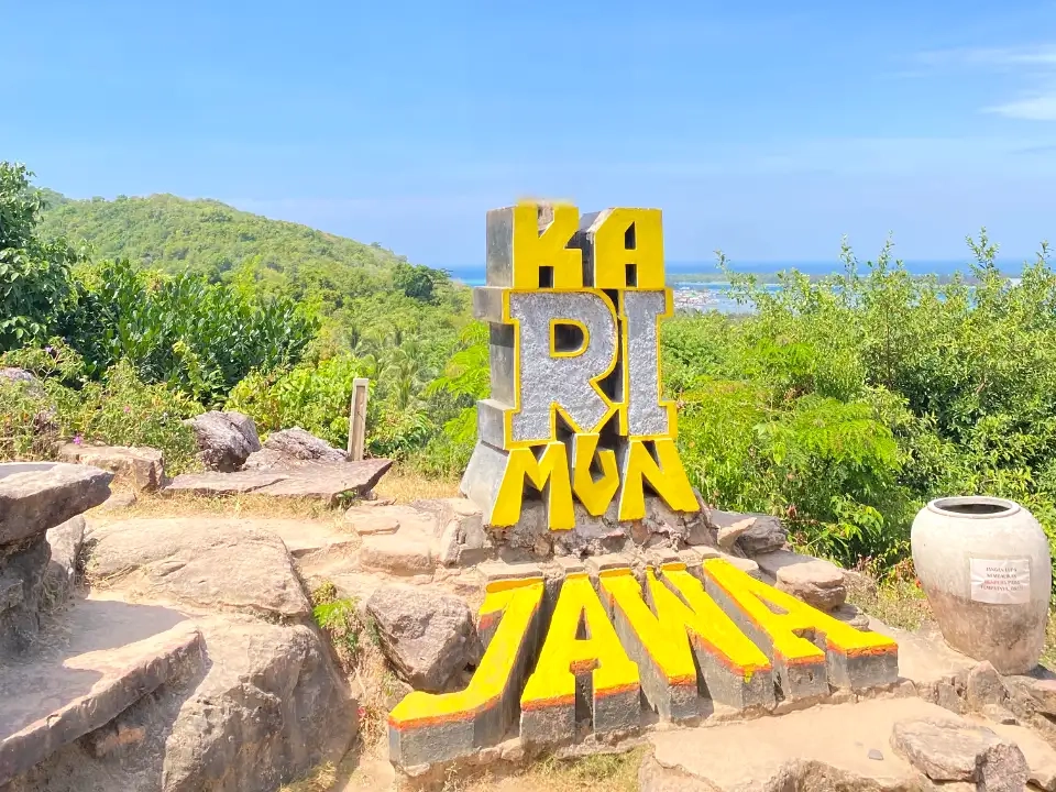 THE WONDERS OF KARIMUNJAWA: A MARINE PARADISE IN THE JAVA SEA