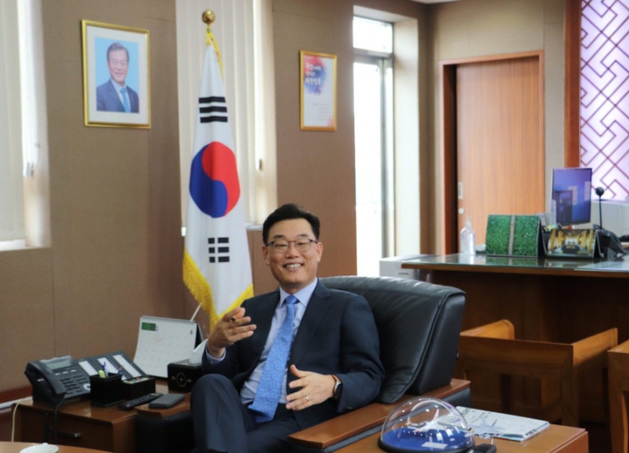 THE KOREAN AMBASSADOR PARK TAE-SUNG TALKS ABOUT KOREAN FOOD IN INDONESIA