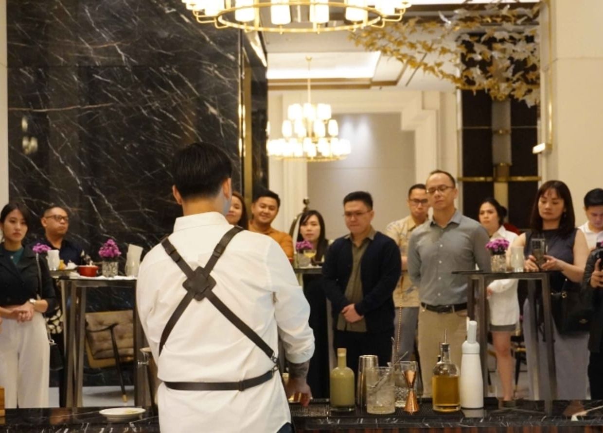 BREWS AND BOOZE: A NIGHT OF INDULGENCE AT THE GRAND MANSION MENTENG WITH ANDREW THENNE