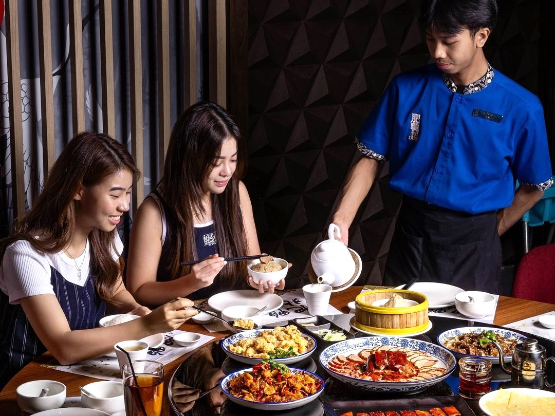 SAVOR THE FLAVORS: EXPLORE JAKARTA'S FINEST PEKING DUCK EXPERIENCES