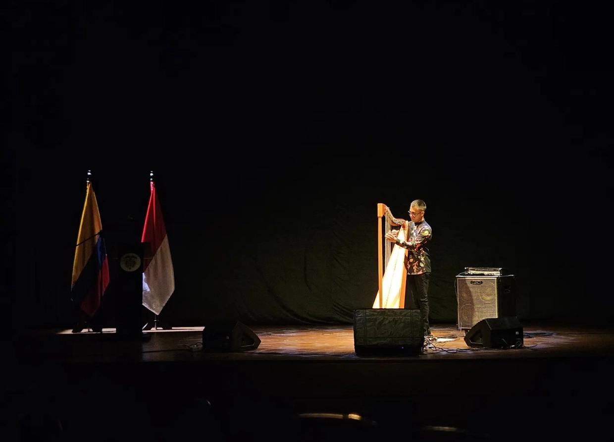 WUILMER LóPEZ STUNS JAKARTA WITH SOLO HARP CONCERT, BRINGING THE ESSENCE OF COLOMBIA
