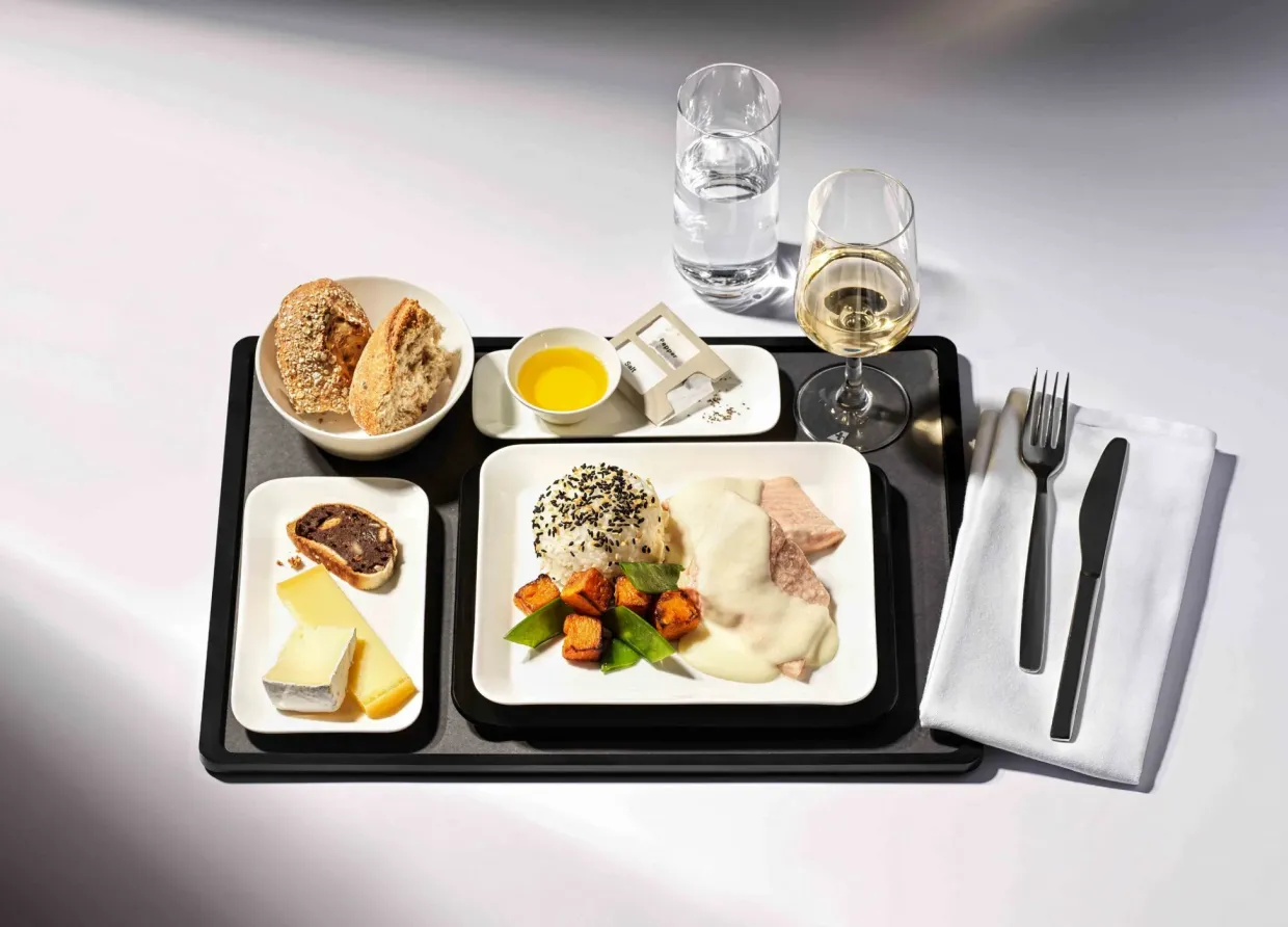 SWISS PASSENGERS ARE BROUGHT TO SAVOR CULINARY DELIGHTS AT THE WOODWARD, GENEVA