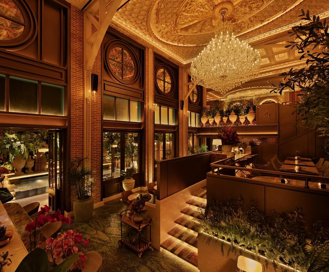 DE FLORE RESTAURANT: AN ELEGANT PARISIAN ESCAPE IN THE COOL CITY OF BOGOR