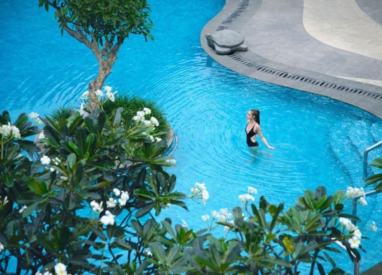 DIVE INTO LUXURY: BANDUNG'S FINEST HOTELS WITH INVITING SWIMMING POOLS