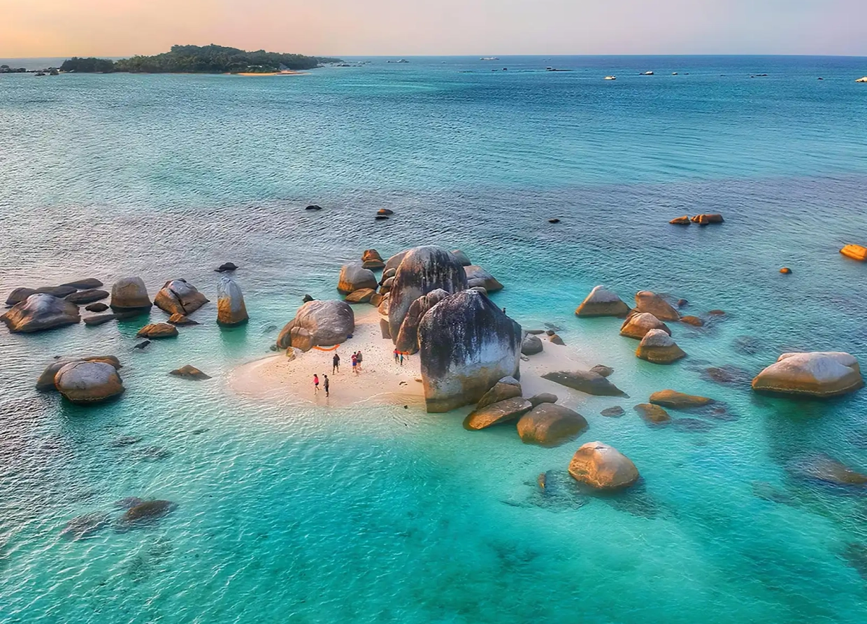 TANJUNG KELAYANG: DISCOVERING BELITUNG'S HIDDEN PARADISE AND CAPTIVATING BEAUTY