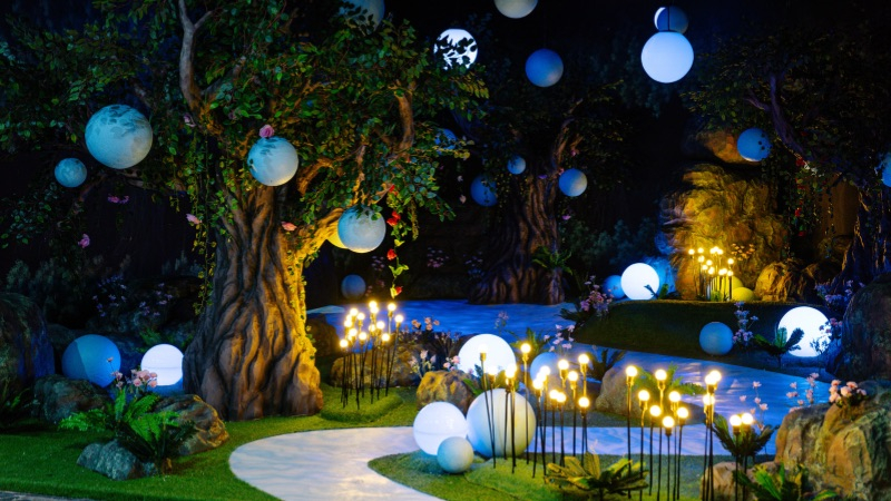 EMBARK ON THE ENCHANTMENT: THE MAGICAL 'WISH' INSTALLATION AT PLAZA INDONESIA