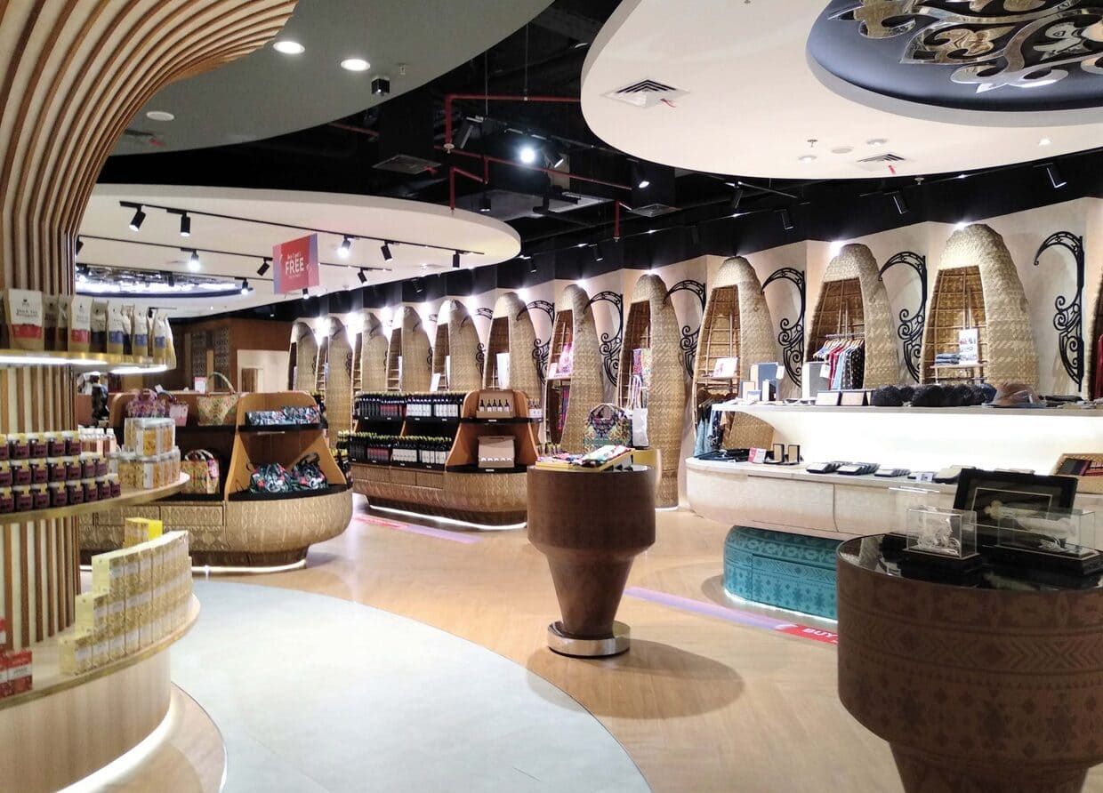 SARINAH DUTY FREE: JAKARTA'S FIRST DOWNTOWN SHOP FOR TRAVELERS AND DIPLOMATS COMMUNITY 