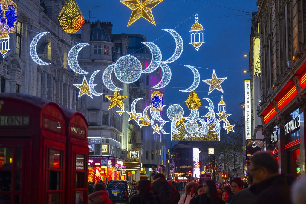 LONDON LIGHTS UP: INAUGURAL RAMADAN DECOR ILLUMINATES THE STREETS