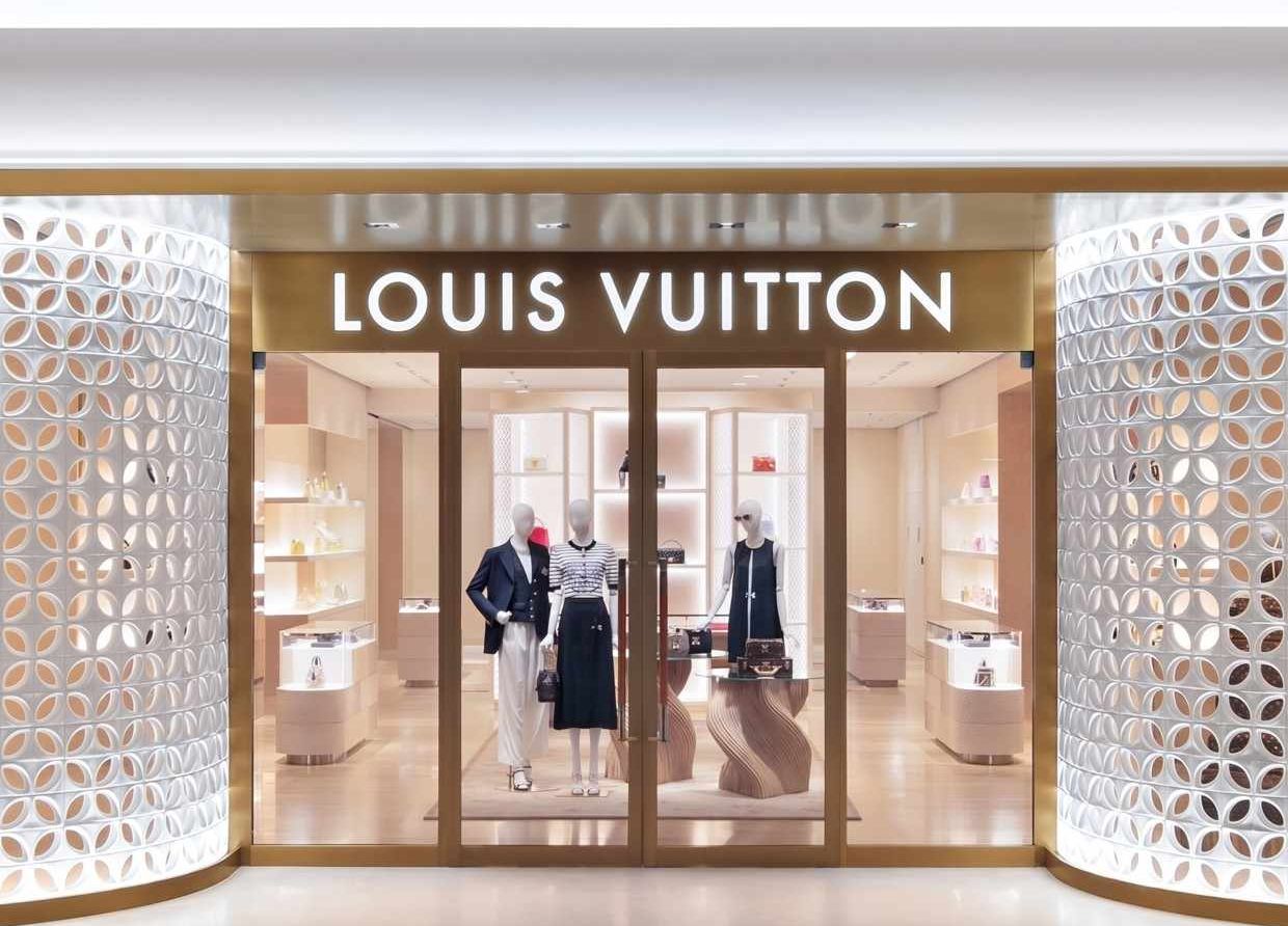 EMBARKING A NEW BOUTIQUE OF LOUIS VUITTON'S AT PLAZA INDONESIA