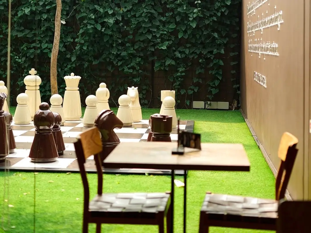 DISCOVER A UNIQUE HANGOUT EXPERIENCE AT CAFE TUTUR: A STYLISH AND REFRESHING SPOT IN BEKASI