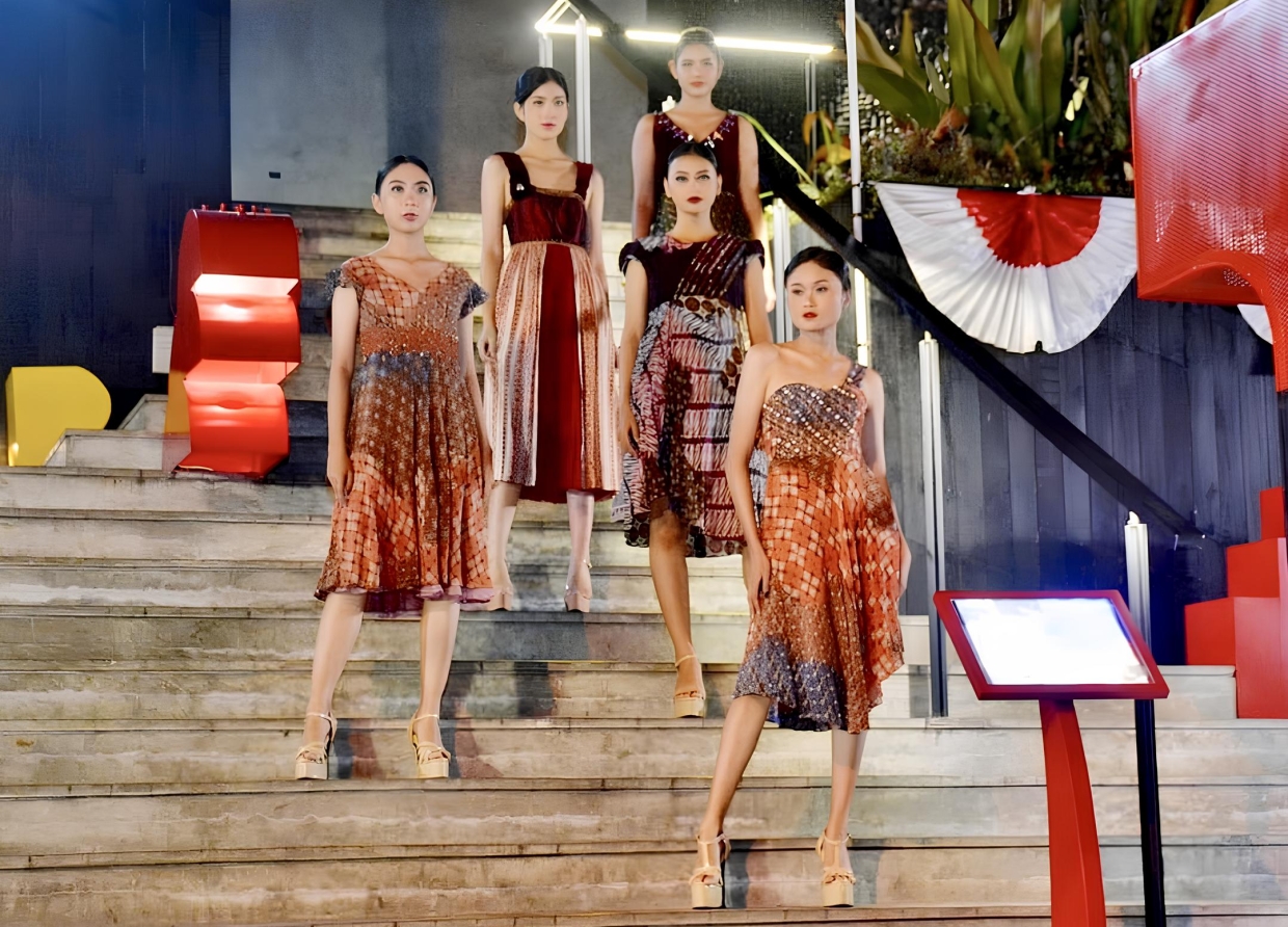 FASHION ON THE STREET 2025 BRINGS DENIM AND BATIK TO LIFE IN PRAWIROTAMAN