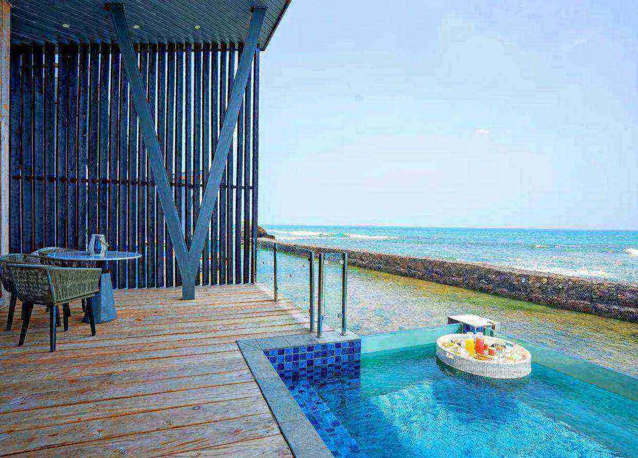 ASTON ANYER BEACH HOTEL A TRANQUIL BEACHFRONT ESCAPE IN BANTEN WITH STUNNING VIEWS