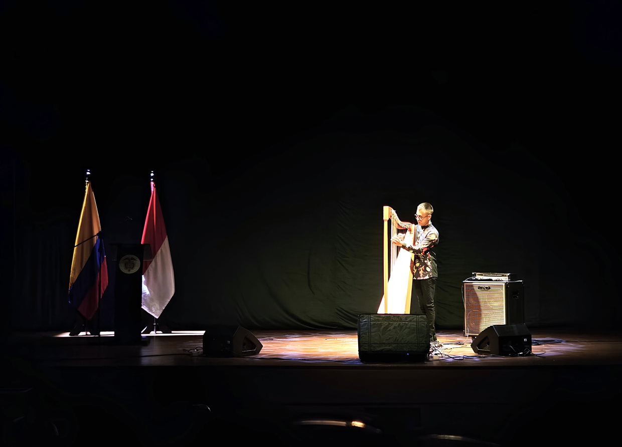 WUILMER LóPEZ STUNS JAKARTA WITH SOLO HARP CONCERT, BRINGING THE ESSENCE OF COLOMBIA