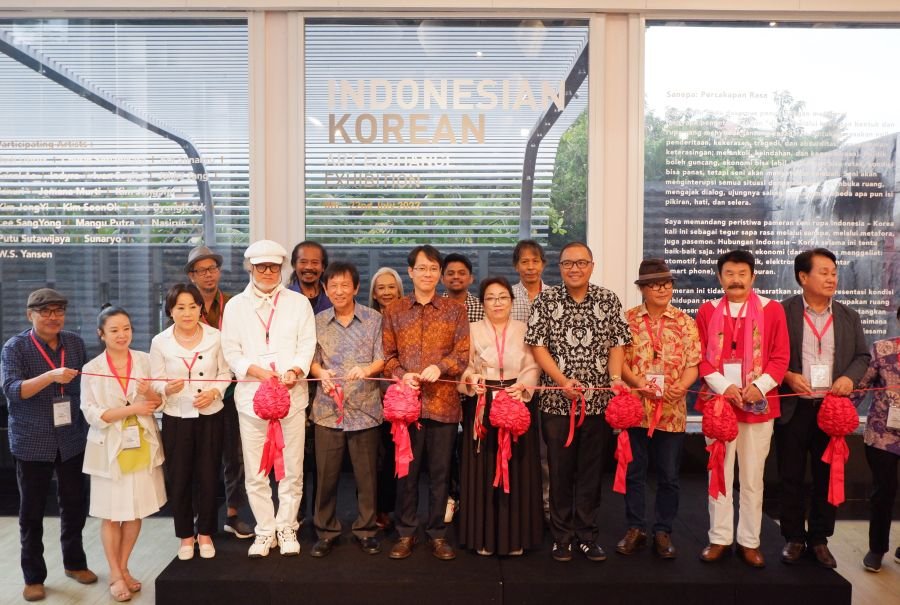 EXPLORING MASTERPIECE ARTWORKS AT THE INDONESIAN-KOREAN ART EXCHANGE EXHIBITION