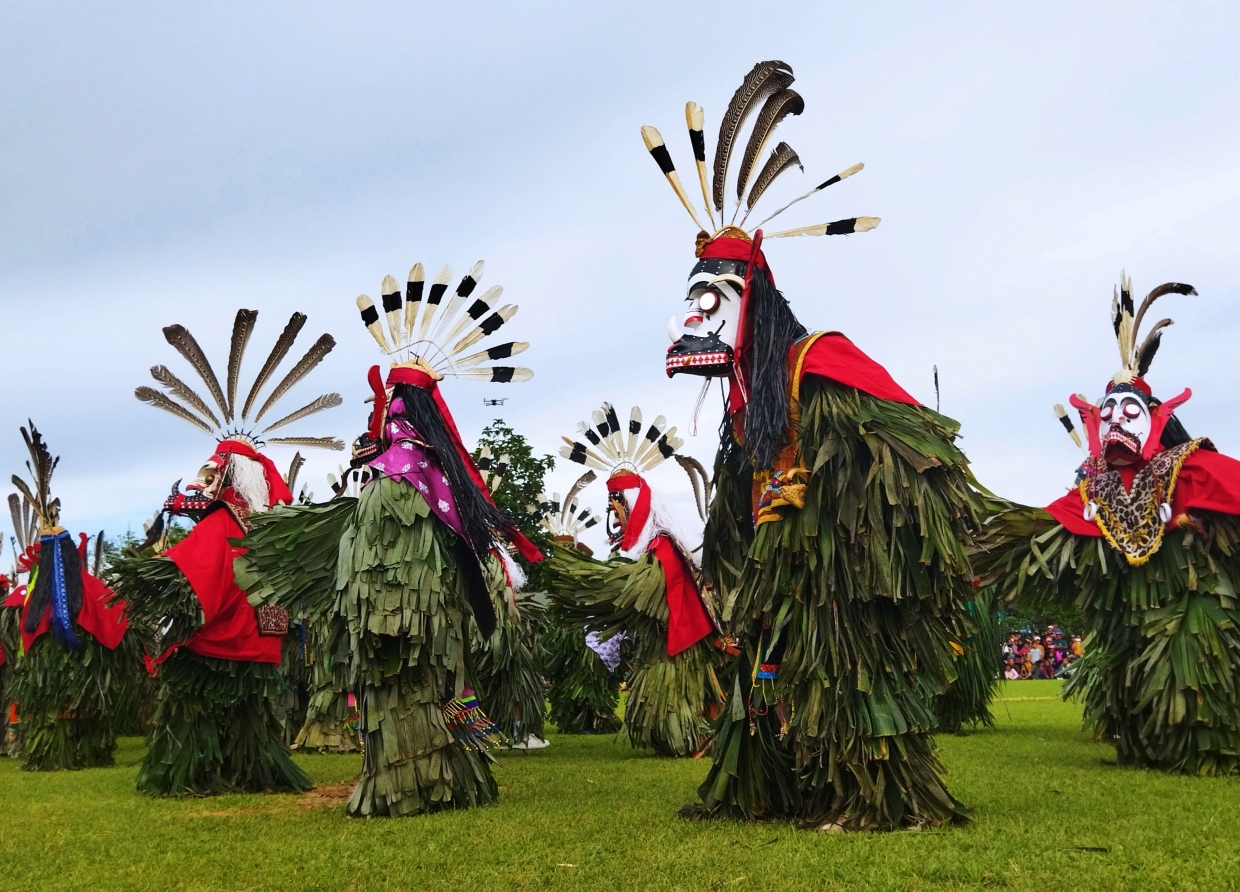FESTIVAL LOM PLAI 2026: EXPERIENCE THE AUTHENTIC TRADITIONS OF DAYAK WEHEA