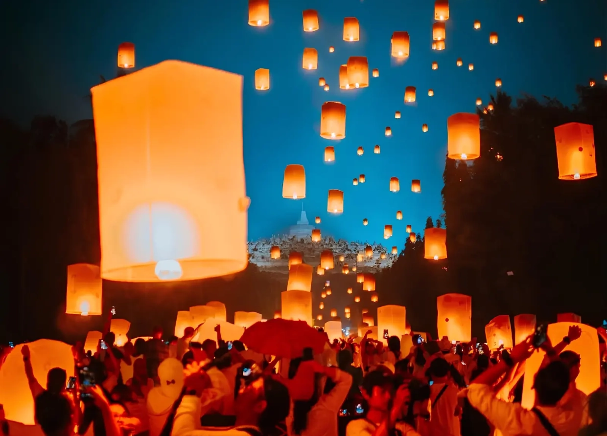 WAISAK LANTERN FESTIVAL 2025 AT BOROBUDUR TEMPLE: EMBRACING THE LIGHT OF PEACE FROM THE SKIES OF MAGELANG