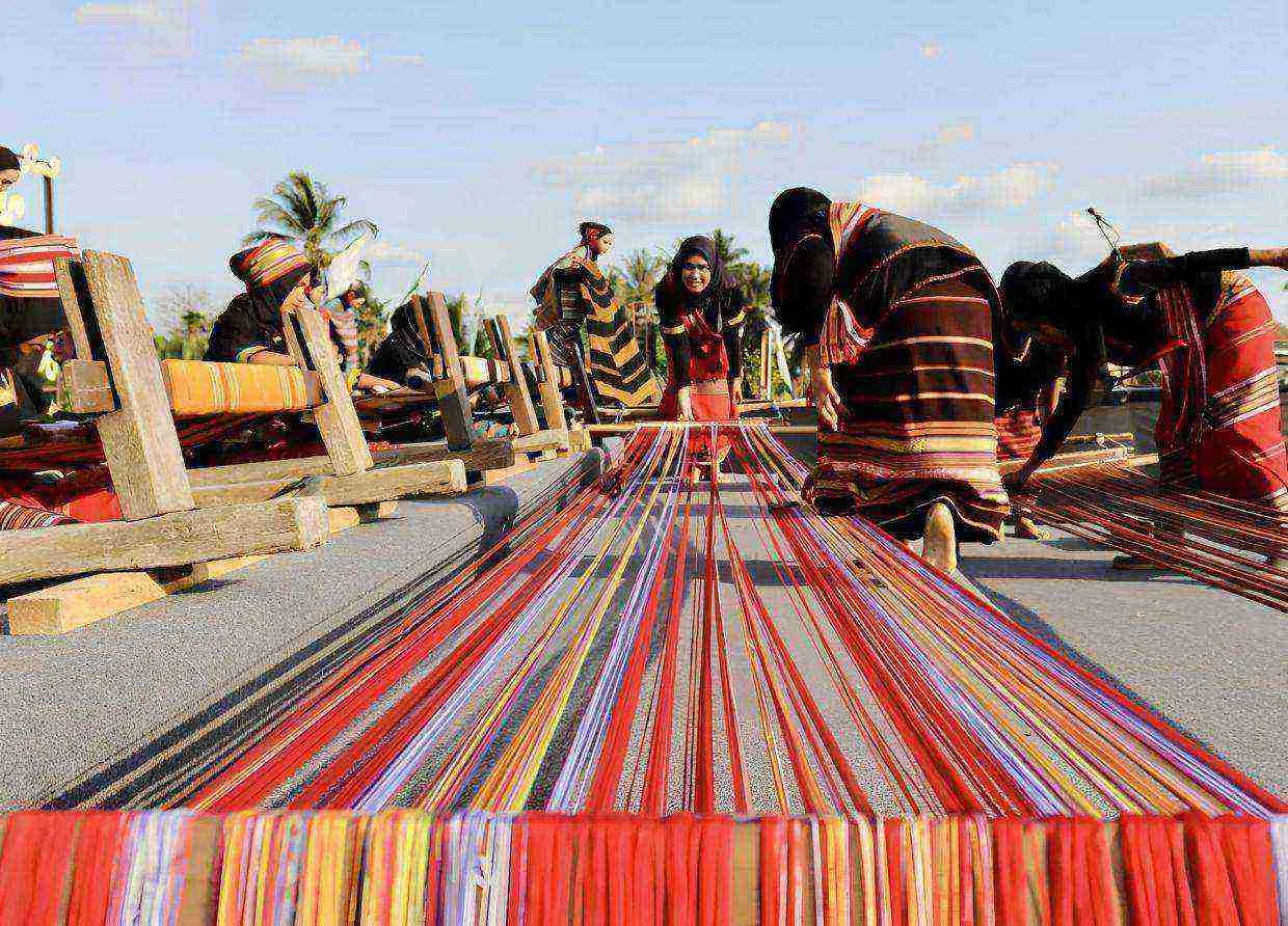 ALUNAN BUDAYA DESA PRINGGASELA RAYA: A LIVING TRIBUTE TO HERITAGE AND CULTURAL SPIRIT