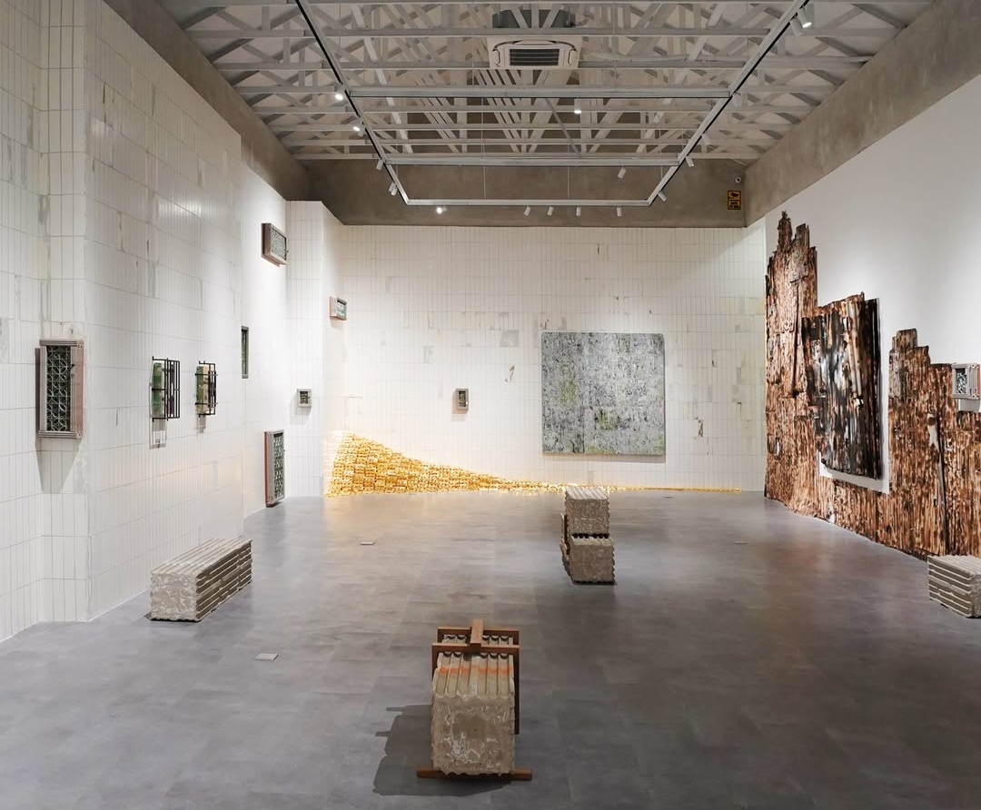 CLOSED: REDISCOVERING MEMORY THROUGH PAPER IN IRFAN HENDRIAN’S SOLO EXHIBITION AT ARA CONTEMPORARY