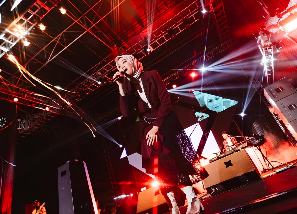 SALMA SALSABIL: A RISING STAR AND WINNER OF BREAKTHROUGH OF THE YEAR AT INDONESIAN MUSIC AWARDS 2024