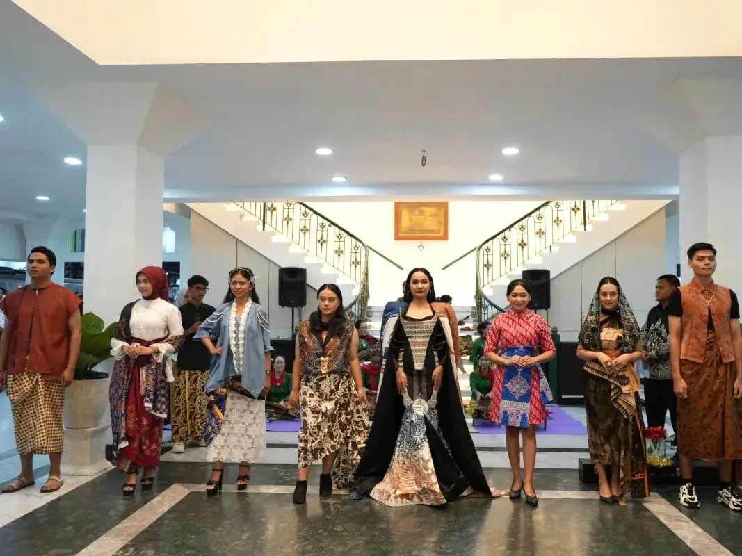 BATIK ROADSHOW AT YOGYAKARTA STATION: A CELEBRATION OF CHRISTMAS AND NEW YEAR WITH THE RICHNESS OF NUSANTARA CULTURE