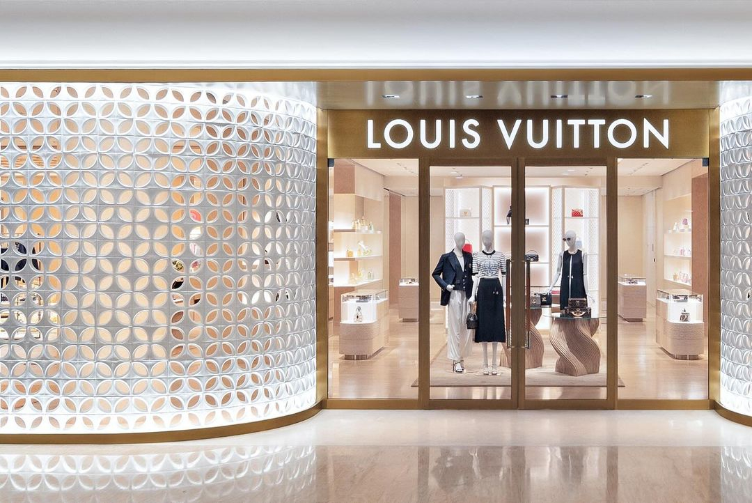 EMBARKING A NEW BOUTIQUE OF LOUIS VUITTON'S AT PLAZA INDONESIA