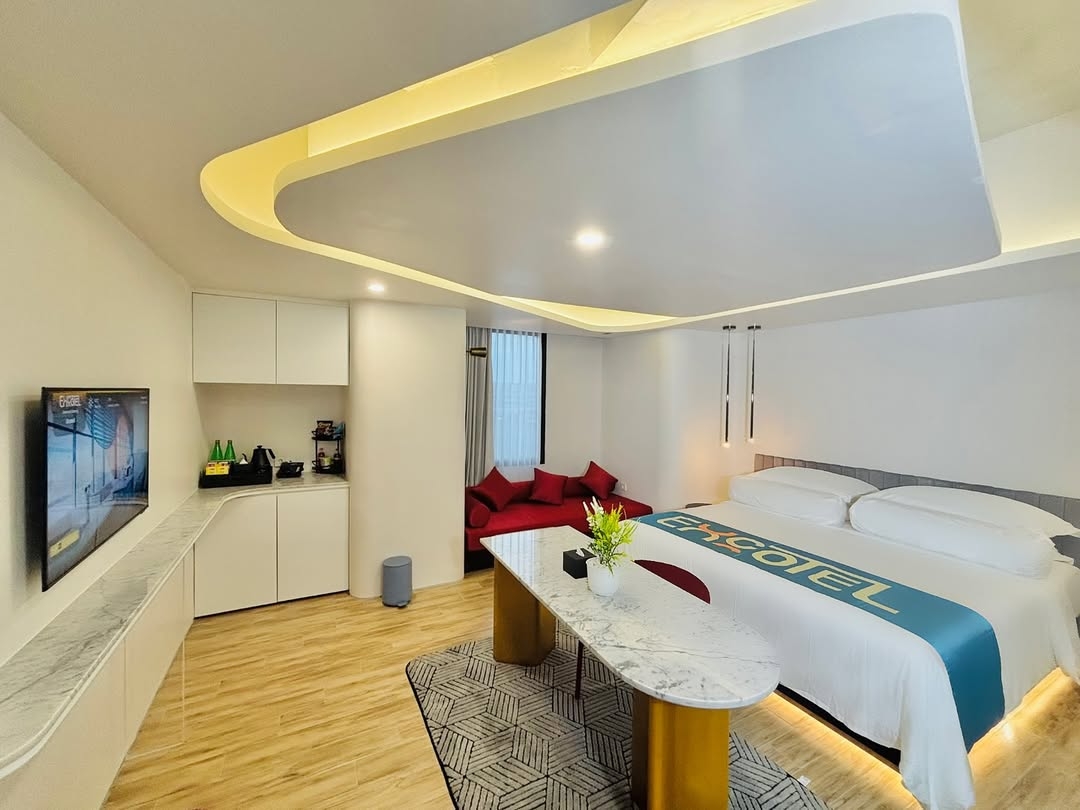 A MODERN STAY IN SURABAYA: EXCOTEL DESIGN HOTEL WITH ROOFTOP AND INSTAGRAMMABLE INTERIORS