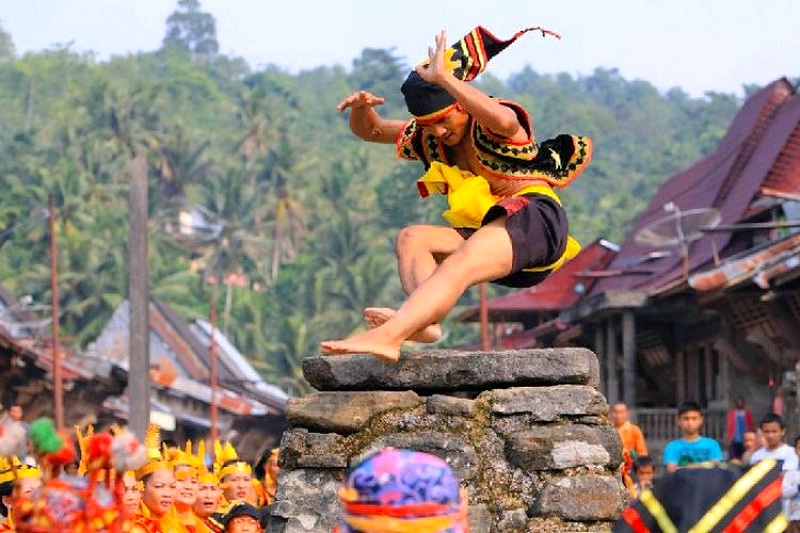 LOMPAT BATU IN NIAS SELATAN: INDONESIA'S RICH CULTURAL HERITAGE