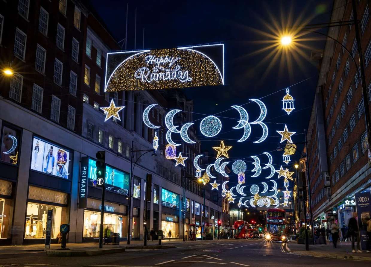 LONDON LIGHTS UP: INAUGURAL RAMADAN DECOR ILLUMINATES THE STREETS
