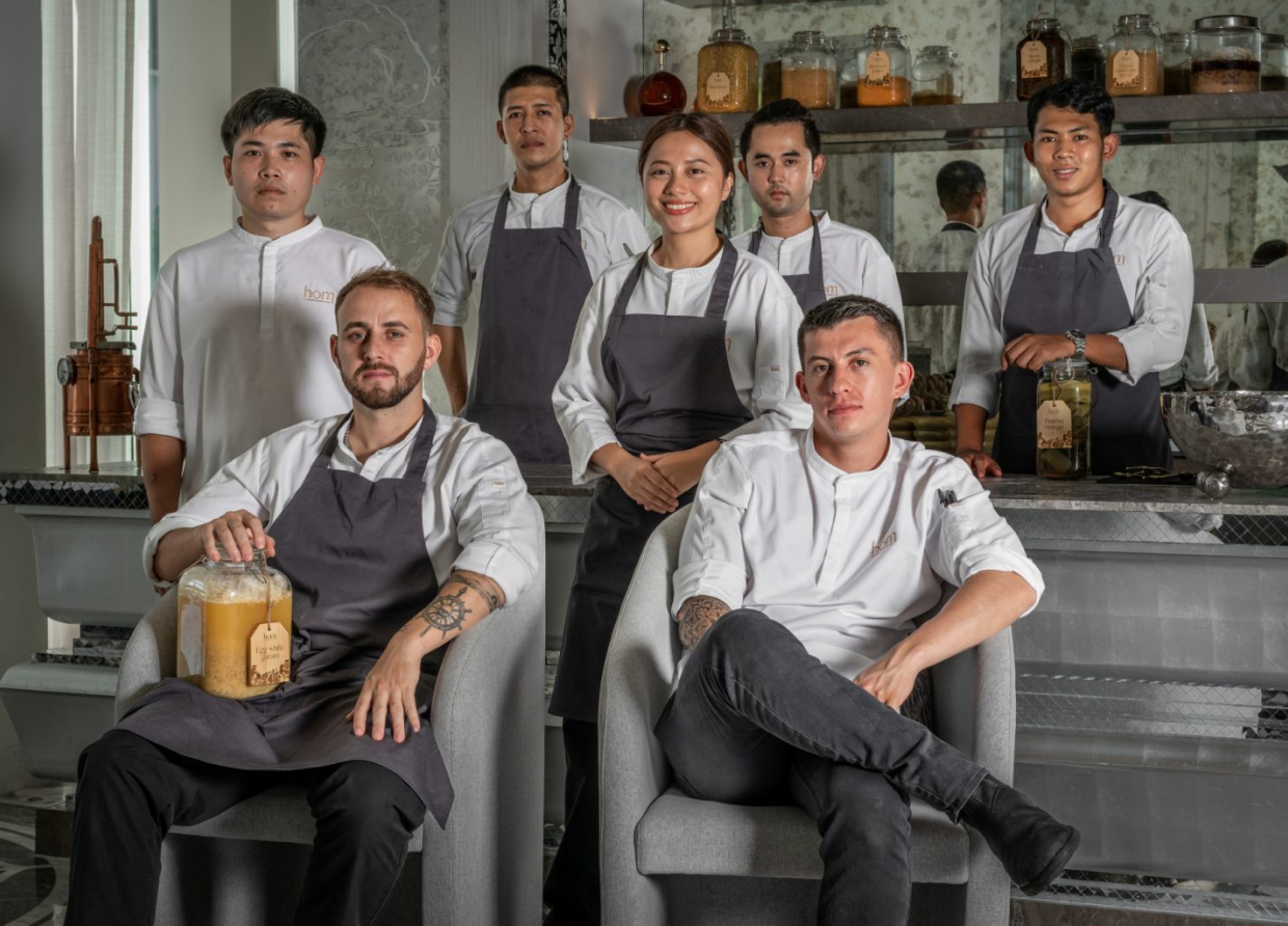 HOM UNVEILS DELECTABLE 10-MOMENTS TASTING MENU SHOWCASING FERMENTATION TECHNIQUES IN PHUKET