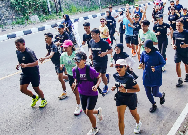 MERUMATTA HALF MARATHON 2025: RUNNING ALONG THE SCENIC COASTLINE OF SENGGIGI, LOMBOK