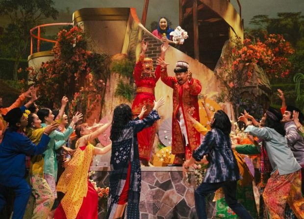 PERAHU KERTAS MUSICAL LIGHTS UP THE STAGE WITH A MOVING STORY OF DREAMS AND IDENTITY