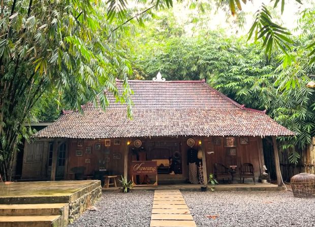 MORE THAN A RESTAURANT, TANABAMBU BRINGS CULTURAL PERFORMANCES TO LIFE IN A JAVANESE VILLAGE