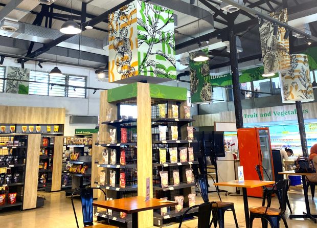 A CULINARY ADVENTURE THROUGH BLOK M'S MOST POPULAR FOOD SPOTS
